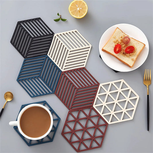 10 Pcs Heat-Resistant Silicone Coaster Mats - Non-Slip Hexagon Table Placemats for Kitchen & Household Accessories 🏡🍵