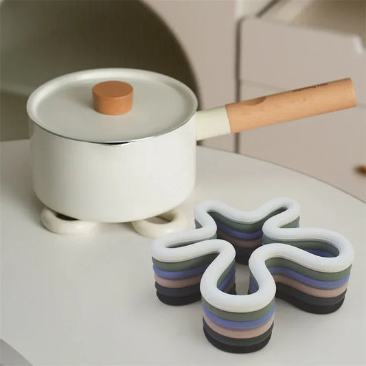 Heat-Resistant Silicone Geometric Coasters & Pot Holders - Non-Slip Drink Mats for Kitchen & Table Accessories 🏡🔥