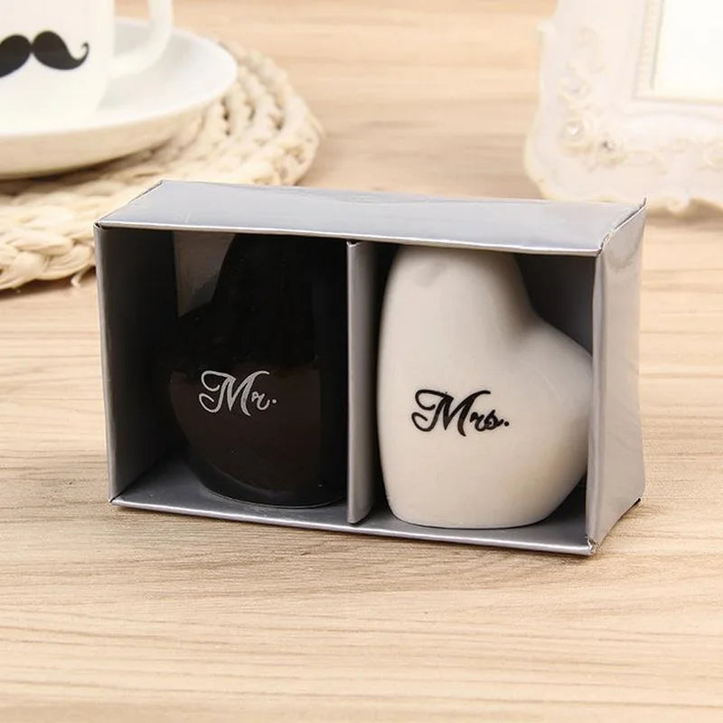 10 Set Heart Shaped Ceramic Salt & Pepper Shakers - Mr. & Mrs. Wedding Favour Souvenirs, Guest Gifts & Home Decor ❤️🎉