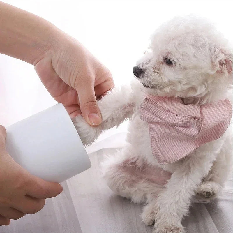 Portable Pet Paw Cleaner with Soft Silicone Bristles – Easy Foot Wash Cup for Cats & Dogs, Perfect for Muddy Paws 🐾🛁